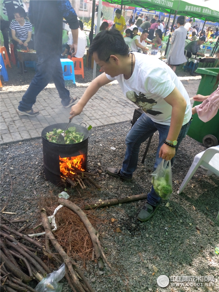 抓住春天的尾巴，和欣邦小伙伴一起去踏青吧！